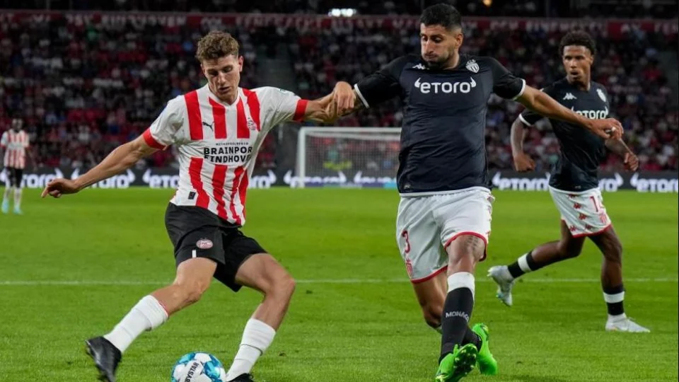 Rangers e PSV se enfrentam pelo jogo de ida do playoff da Champions com transmissão da TV Norte/SBT