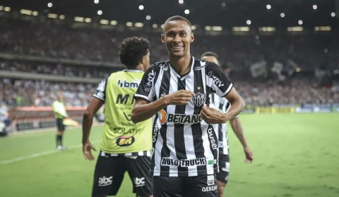 Com gol de Ademir, Atlético/MG consegue empate de 1 a 1 com Emelec no Equador pelas oitavas de final da Libertadores