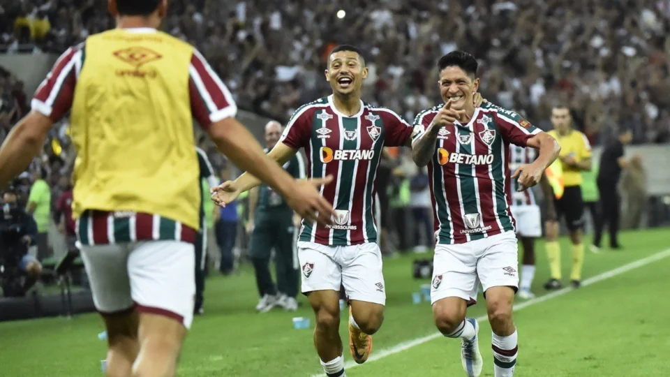 Na despedida de Fred, Fluminense bate Ceará por 2 a 1 pelo Brasileirão