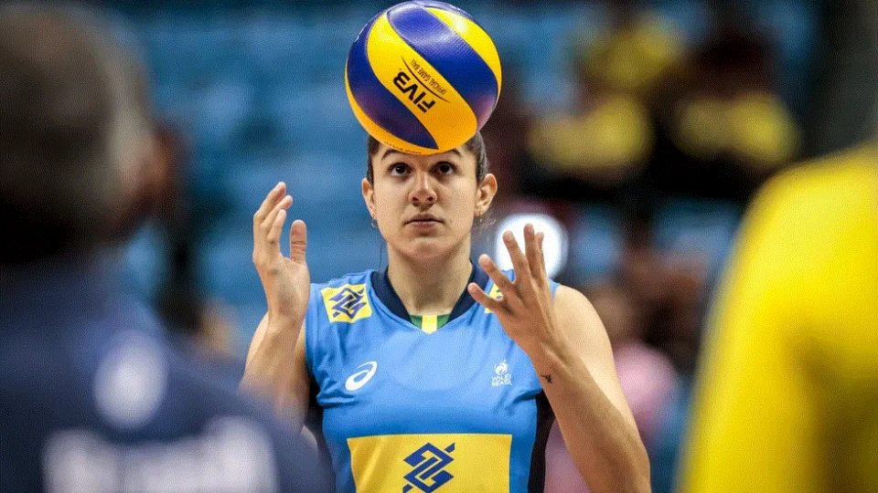 Atleta medalhista olímpica de 32 anos vai se aposentar da seleção brasileira de vôlei