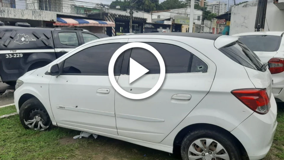 VÍDEO: dupla é baleada no Centro e mesmo ferida foge em embarcação na Manaus Moderna