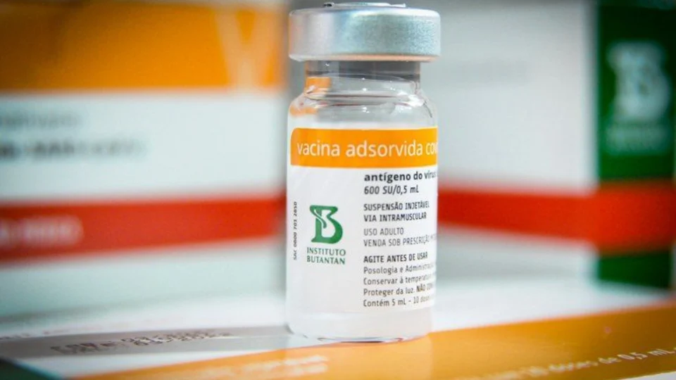 Após aval da Anvisa, Ministério da Saúde recomenda vacinação de crianças de 3 a 5 anos com Coronavac