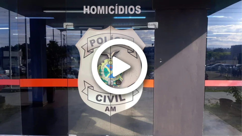 VÍDEO: homem é executado a tiros enquanto passeava com namorada na Zona Oeste de Manaus