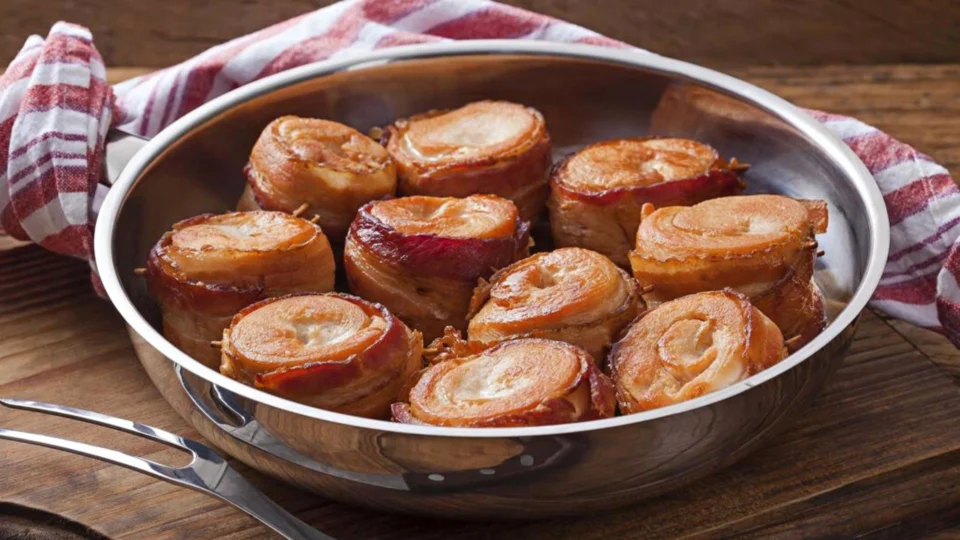 RECEITA FÁCIL: aprenda a fazer medalhão de frango com bacon