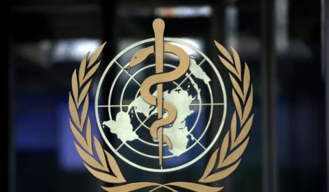 OMS aprova resolução que pode resultar no fechamento do escritório da Rússia na Europa