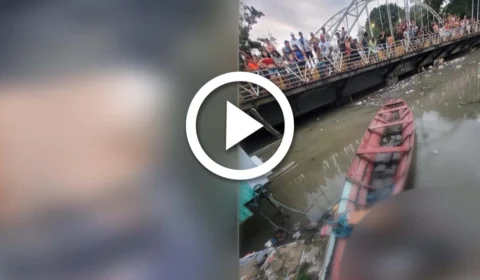 VÍDEO: corpo decapitado é encontrado por um canoeiro boiando em um córrego da Zona Oeste de Manaus