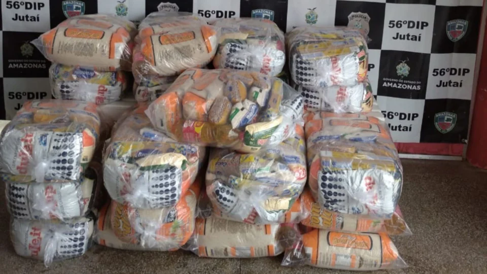 Em Jutaí, no AM, polícia apreende 51 cestas básicas desviadas da Funai