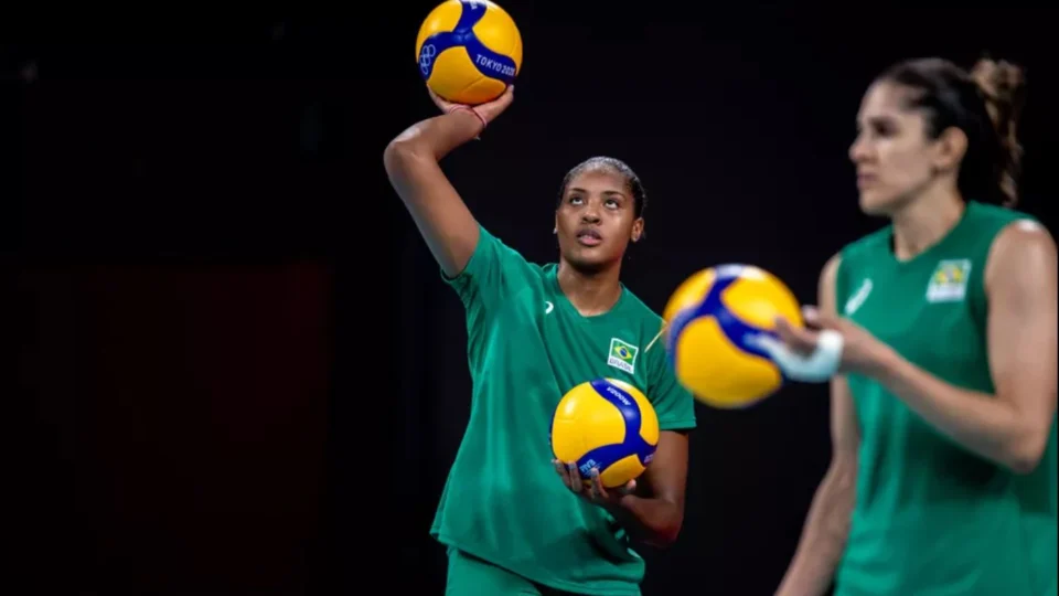 Atleta Ana Cristina pede dispensa da seleção brasileira de vôlei para Mundial na Polônia e Holanda