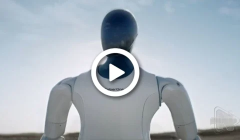 VÍDEO: empresa chinesa divulga robô que pode identificar tristeza e consolar pessoas