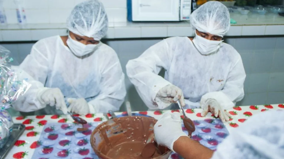 Semtepi oferece 200 vagas gratuitas em oficinas profissionalizantes em Manaus