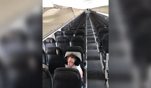 Passageira tetraplégica é esquecida dentro de avião em aeroporto de Londres