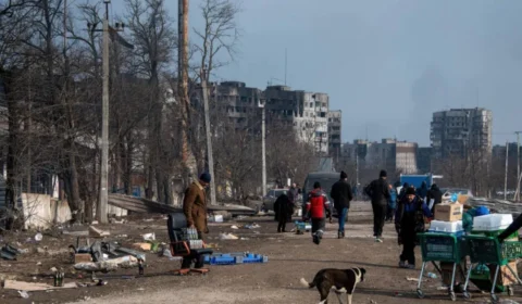Rússia deixa Mariupol de fora de acerto sobre corredores humanitários na Ucrânia