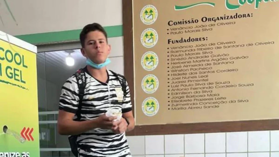 Adolescente morre durante ‘brincadeira’ de roleta-russa com amigo, na Bahia