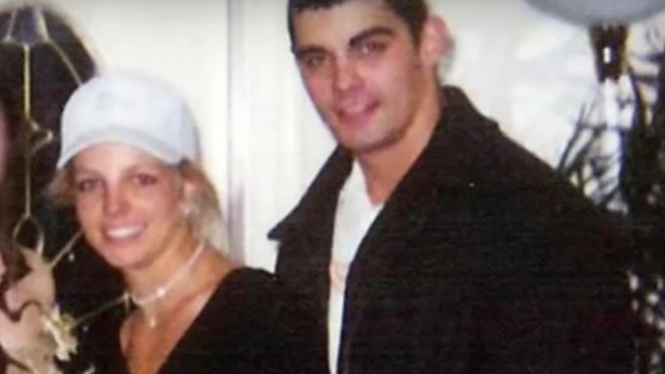 Ex-marido tenta invadir casamento da cantora Britney Spears, diz site americano