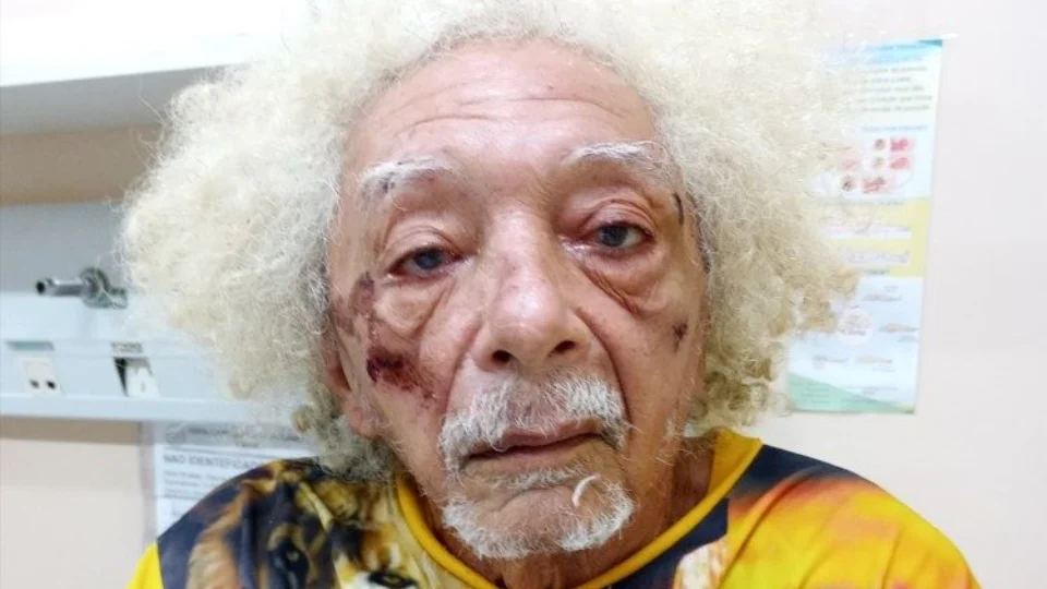 Hospital João Lúcio pede ajuda para localizar familiares de pacientes internados na unidade, em Manaus