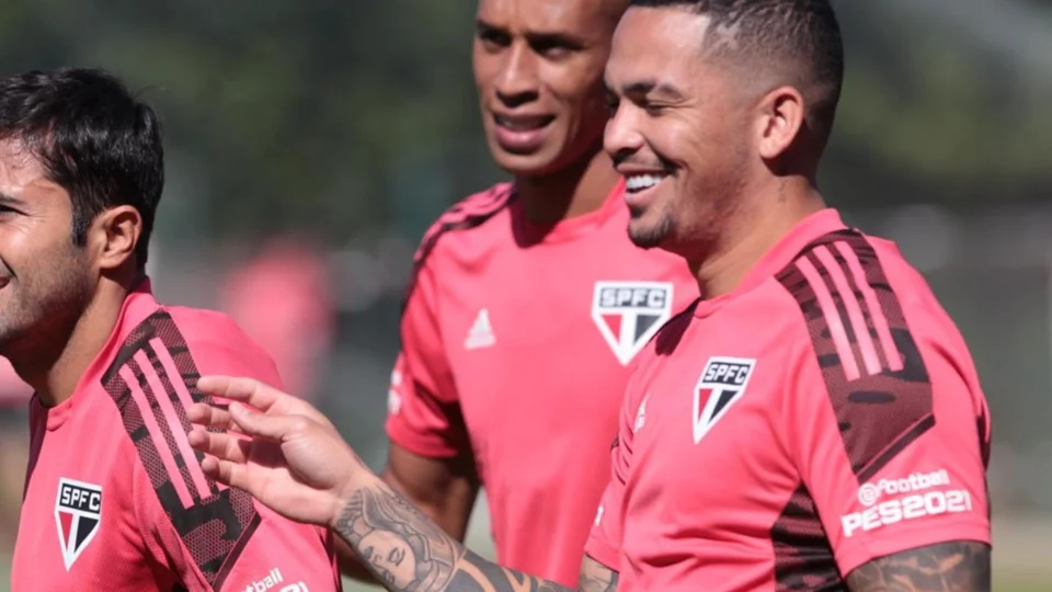 São Paulo deve contar com Luciano e Miranda para jogo com Atlético/GO pela semifinal da Sul-Americana