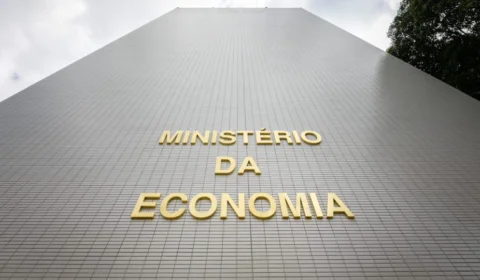 Bloqueio de gastos no orçamento deve ultrapassar R$ 8 bilhões e deve atingir ministérios, diz Governo