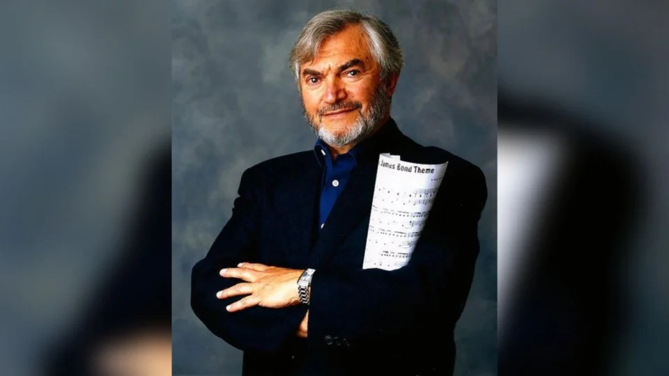 Morre, aos 94 anos, Monty Norman, compositor da icônica música tema de James Bond