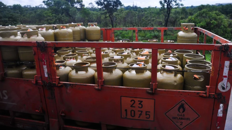 Auxílio Gás será de R$ 110 em agosto, informa Caixa