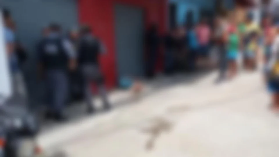 Após tentar assaltar sucataria, homem é espancado até a morte por populares na Zona Leste de Manaus