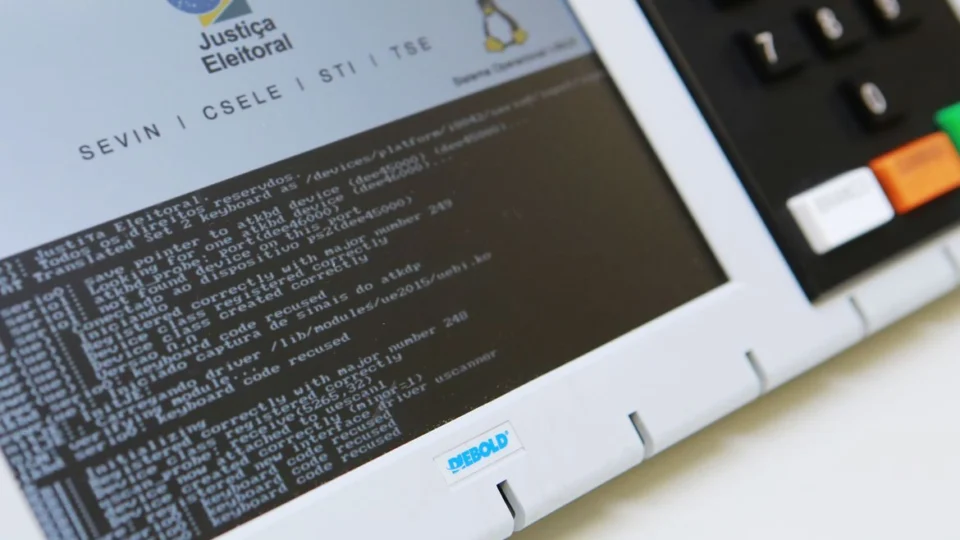 Eleições 2022: TSE começa nesta segunda-feira (29) cerimônia de assinatura e lacração dos sistemas eleitorais