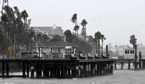 Furacão Ian perde força e se torna tempestade tropical