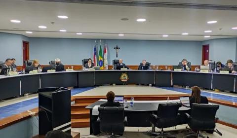 No AM, TCE alerta municípios sobre impactos na folha de pagamento na saúde