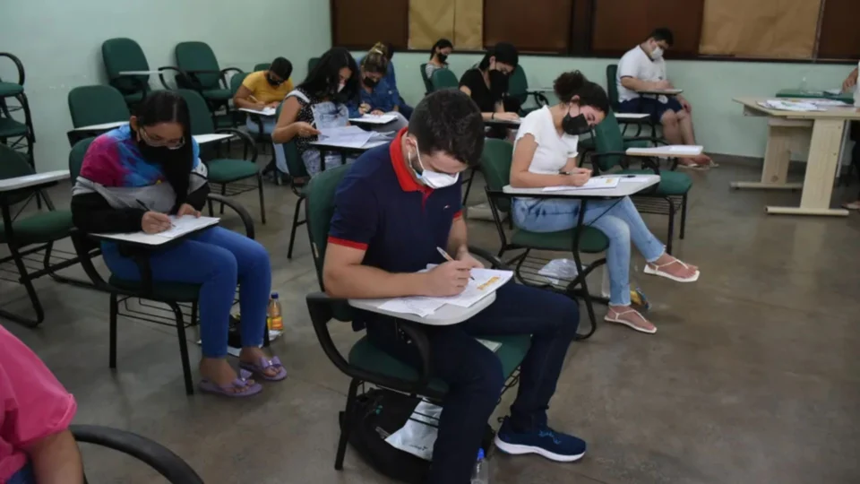 Vestibular da UEA inicia neste domingo, 6, com provas de Conhecimentos Gerais