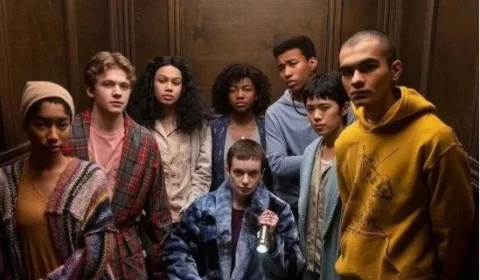 ‘O Clube da Meia-Noite’ traz uma história de terror que envolve sete amigos