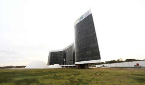 Apenas 5,67% dos candidatos entregaram a prestação de contas do 1º turno