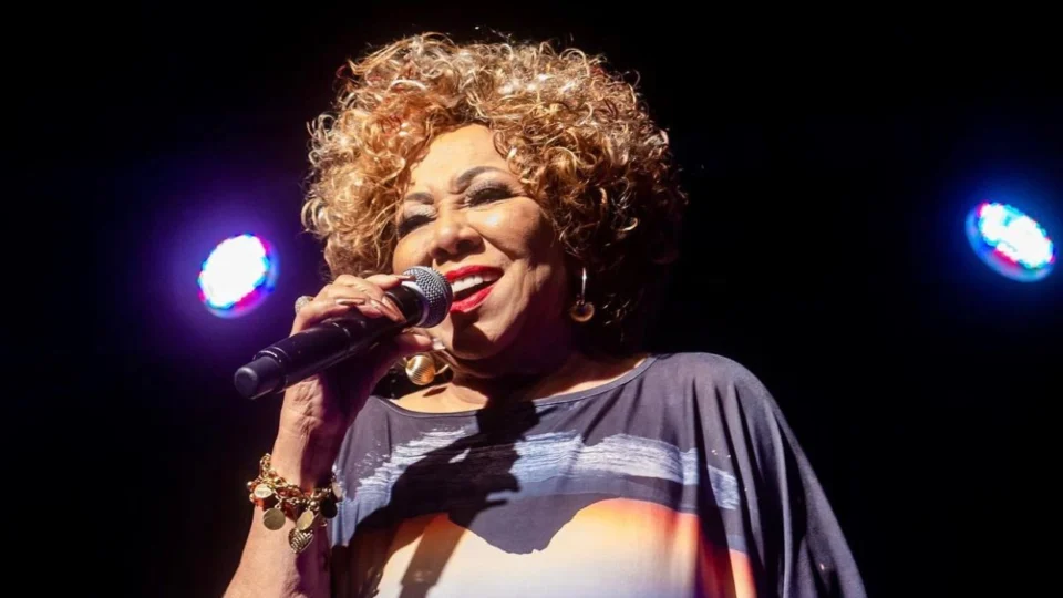 Alcione é homenageada em Prêmio da Música Brasileira pelos 50 anos de carreira