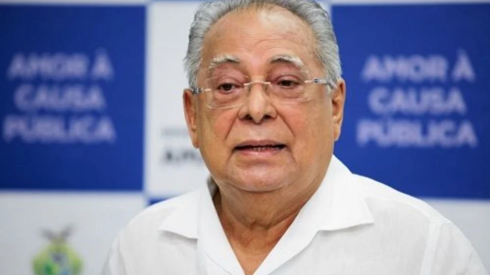 Amazonino é internado em SP com quadro de diverticulite aguda e broncopneumonia