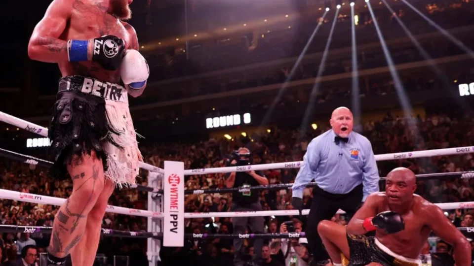 Anderson Silva perde luta de boxe contra Jake Paul: ‘falhei na estratégia’