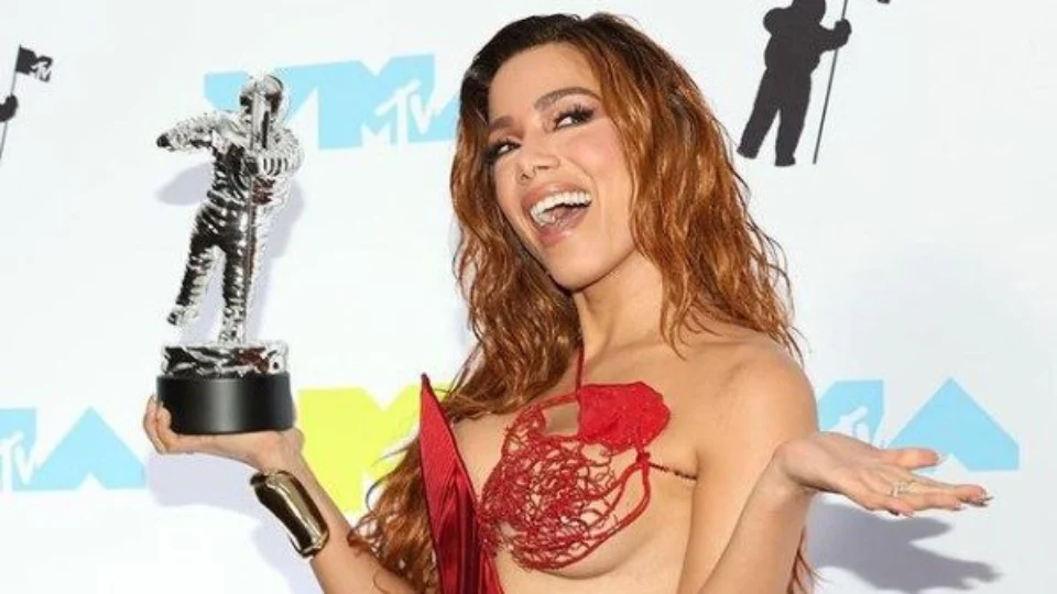 American Music Awards: Anitta comemora indicação como ‘melhor artista latina’