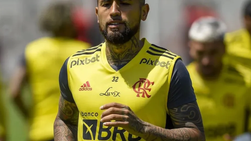 Arturo Vidal Substituirá João Gomes no Flamengo contra Corinthians pela Copa do Brasil