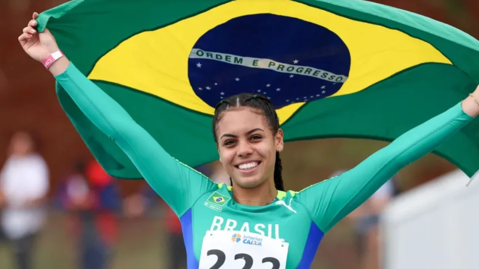 Lays Rodrigues conquista medalha de ouro nos 100 metros com barreiras no Sul-Americano no PR 