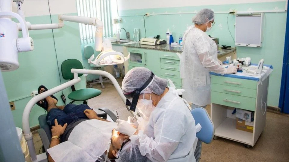 CEOs ofertam serviços odontológicos gratuitos em todas as zonas de Manaus; veja locais
