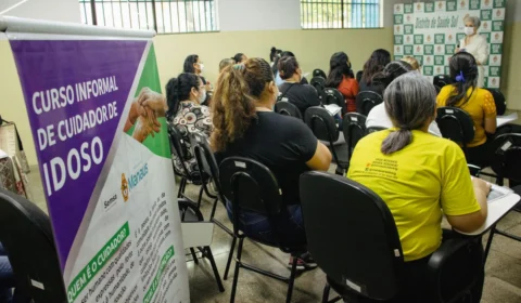 Novas turmas do curso de cuidador de idosos começam nesta segunda em Manaus