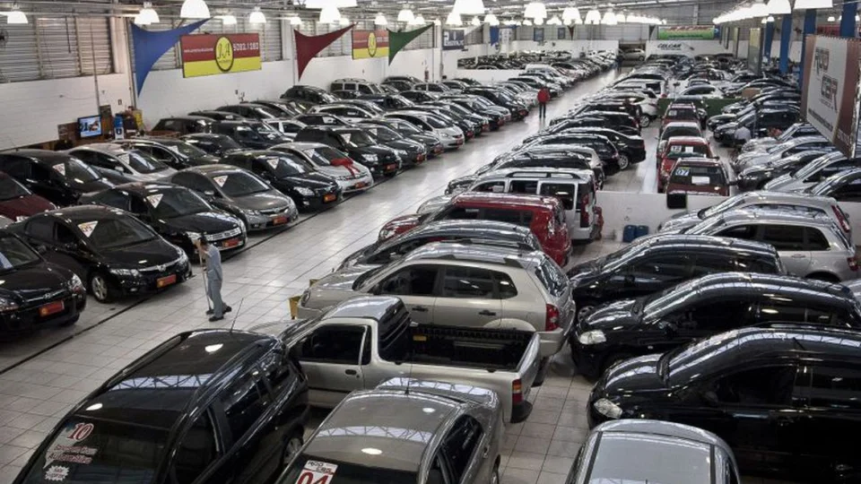 Carros usados: transações ficam estáveis em novembro, diz Fenabrave