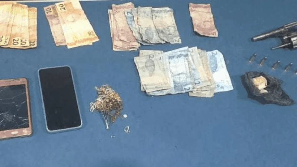 Homem morre e dupla é apreendida durante confronto com policiais em Coari-AM