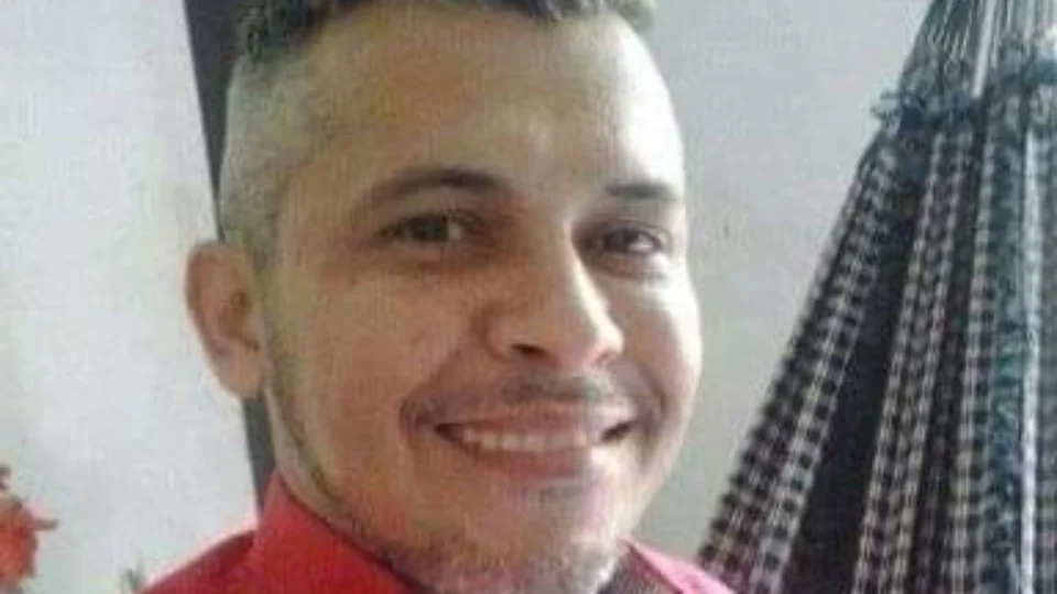 Homem some após dizer que iria comprar recarga para celular, em Manaus