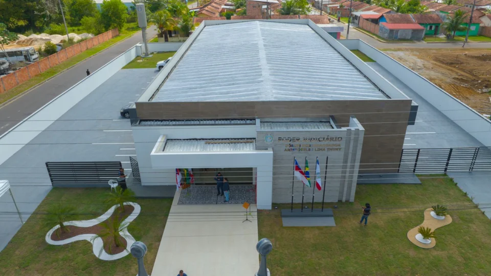 TJAM inaugura novo fórum em Novo Airão; Carauari terá modelo igual