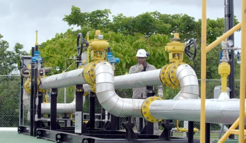 Preço do gás natural reduz 5% para distribuidoras no Brasil, diz Petrobras