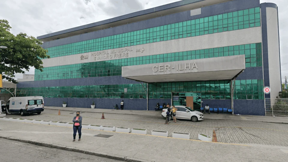 Turistas italianos são baleados após entrarem por engano em favela do RJ