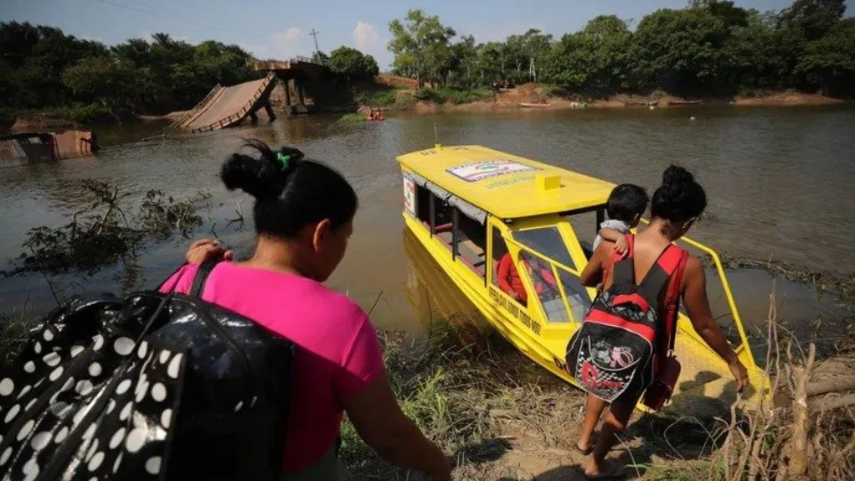 Eleitores terão transporte fluvial gratuito no local que ponte desabou no AM