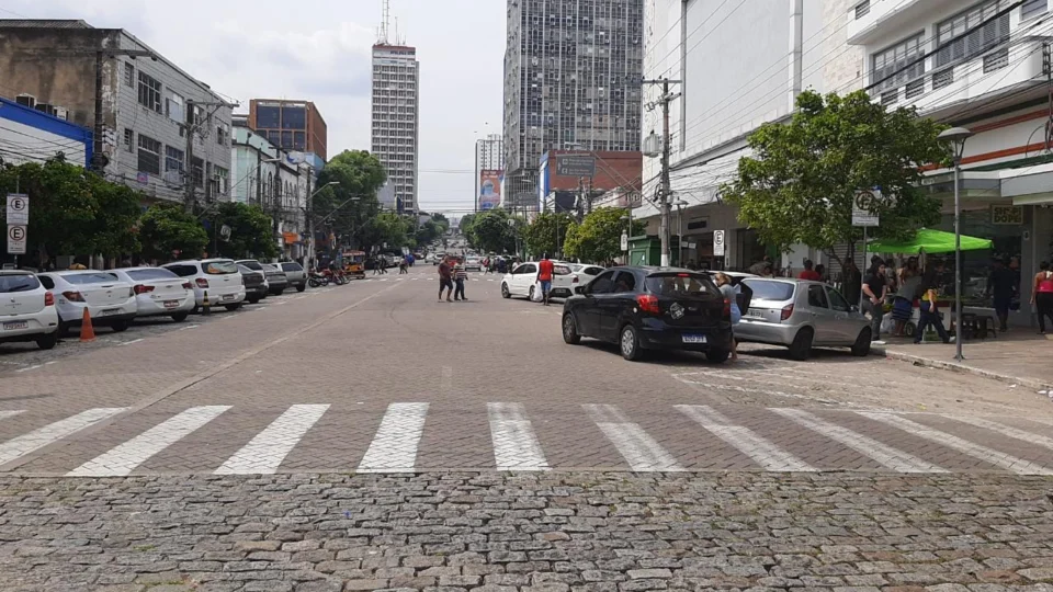 Av. Eduardo Ribeiro: amada e papel de destaque nos 353 anos de Manaus