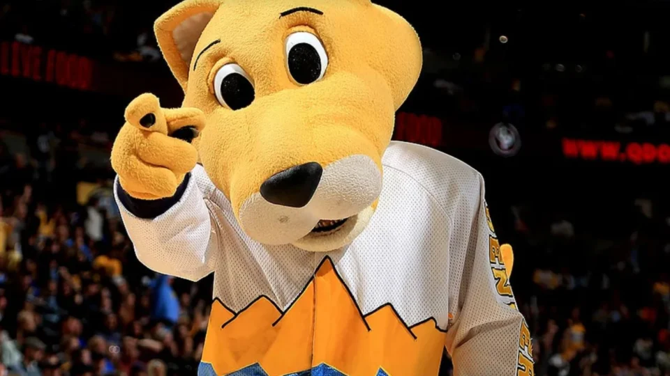 ‘Bichinhos’ são responsáveis para tornar jogos de basquete nos EUA mais divertidos e atrativos nos intervalos