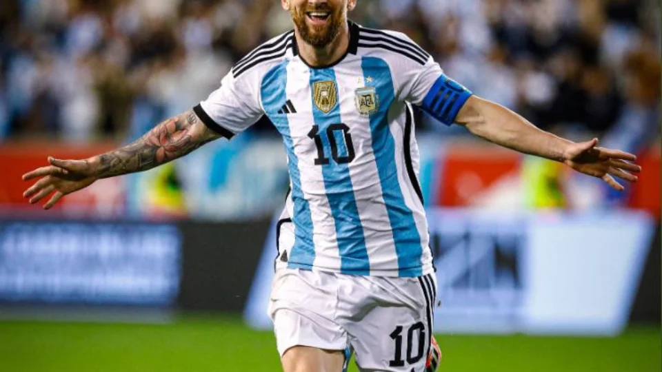 Astro da argentina Lionel Messi garante que Copa do Mundo do Catar será última que disputará