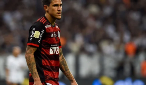 Botafogo tenta contratar Pedro do Flamengo mas tratativas não avançam