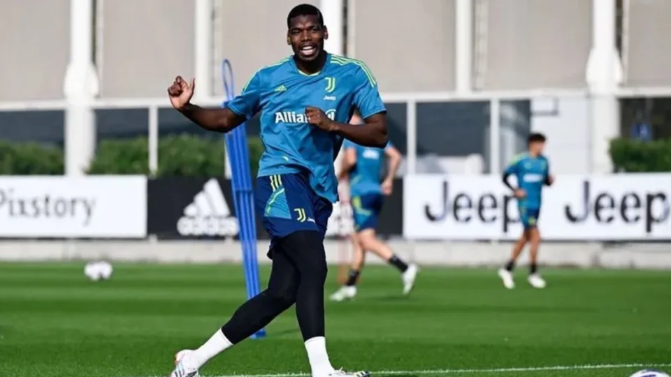 Pogba não defenderá França na Copa do Catar por lesão no joelho direito